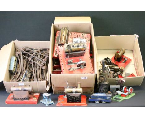 Quantity of Steam Engines, engine parts and accessories featuring many Mamod examples, condition varies throughout, includes 