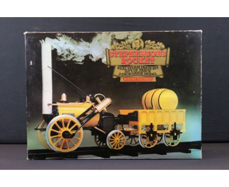 Hornby Railways Stephenson Rocket Real Steam Train set includes engine, gas fuel tank and track. Contents VG, box good. Conte