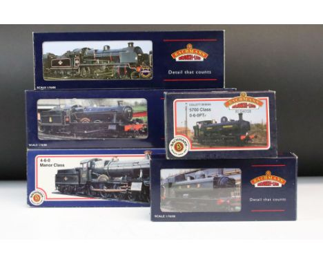 Five boxed Bachmann OO gauge locomotives to include 31300 4-6-0 Manor Class, 32153 N Class 1824 Lined Southern green, 31777 M