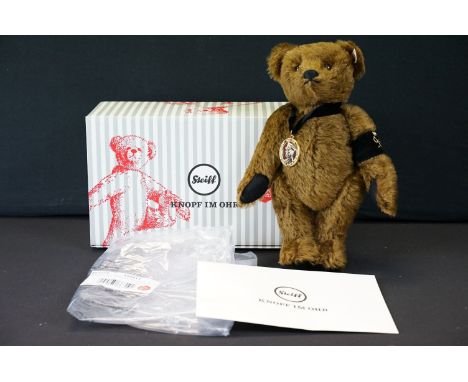 Steiff - Boxed Steiff Danbury Mint Prince Philip Memorial Bear with medallion, no. 663192, with ltd edn certificate (no. 534)