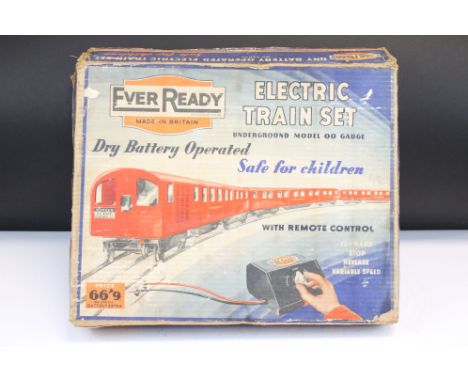 Boxed Ever Ready OO gauge Electric Train Set dry battery operated Underground model train set, play worn with tatty box