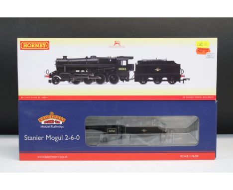 Two boxed OO gauge locomotives to include Hornby R3564 BR 2-8-0 Class 8F 48045 with Fowler tender and Bachmann 31692 Stanier 