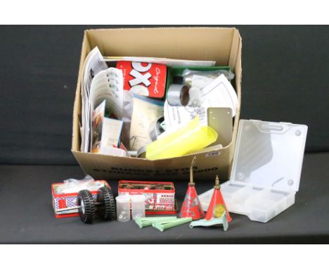 Steam Engine - Collection of various accessories and parts to include Mamod, Wilesco, Marklin, ESL etc