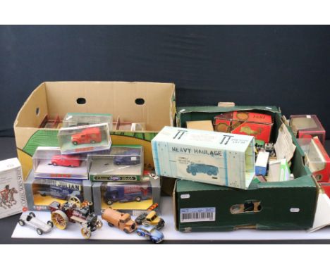 Collection of boxed &amp; unboxed diecast models to include 7 x boxed Matchbox Models of Yesteryear, 8 x boxed Corgi, boxed C