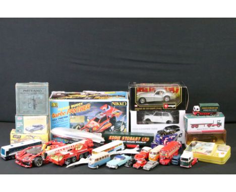 Collection of 25 boxed &amp; unboxed diecast models to include Burago, Siku, atlas Editions, Corgi, Solido &amp; Matchbox exa