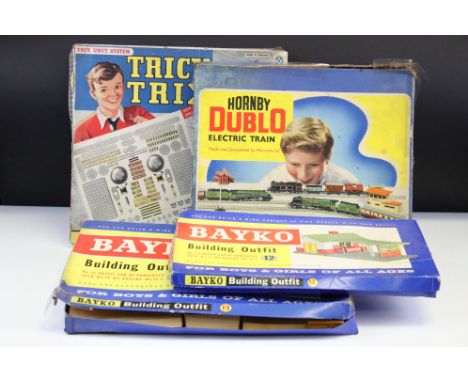 Boxed Hornby Dublo EDG17 Tank Goods B.R. train set, no. 30017 (contents appear gd - some surface wear; tatty box); together w