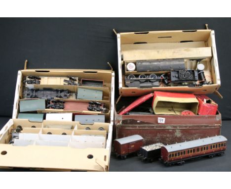 Collection of O gauge model railway to include around 22 x wooden items of rolling stock, Lima 4547 0-6-0 locomotive &amp; te