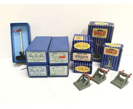 HORNBY DUBLO - a Box containing 7 x  Electric Semaphore and Colour Light Signals and 9 x 3R Buffer Stops - ED1 4 x Home and 1