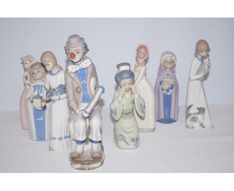Collection of 8 Spanish ceramic figures 