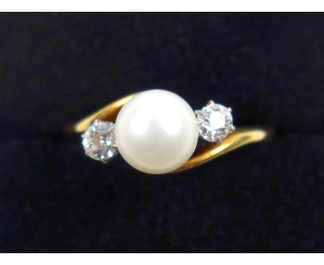 Gold ring set cultured pearl and 2 diamonds, size O - O1/2, gross 3.3grs, (cut repaired)