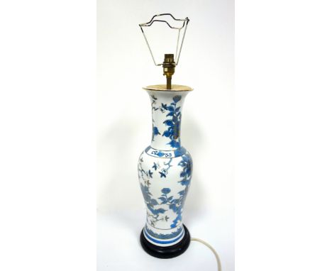 Chinese porcelain blue and gilt floral baluster vase as a table lamp, on a wood base, H.56cm 