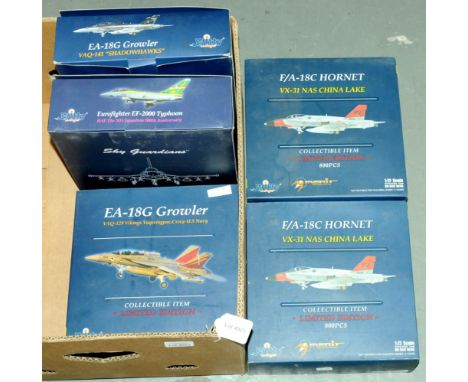 Witty Wings (China), a boxed group of 1:72 scale military fighter jets to include WTW-72-026-008 F/A-18C Hornet (VX NAS China