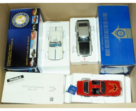 Franklin Mint, a boxed group of 1:24 scale Pontiac &amp; Mustang models comprising of B11C566 1964 Ford Mustang Indy 500 Pace