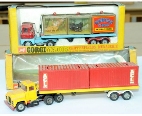 Corgi - a boxed pair comprising of 1139 "Chipperfields" Scammel Handyman MK3 Tractor Unit and Trailer and 1106 Mack Container