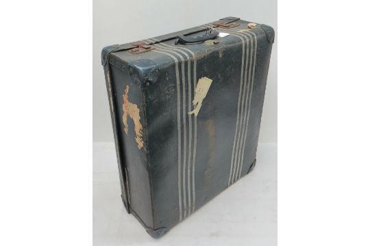 rev robe suitcase