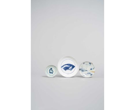 THREE JAPANESE BLUE AND WHITE PIECES17TH CENTURYComprising: a small dish decorated with a rabbit to the well, the base left u