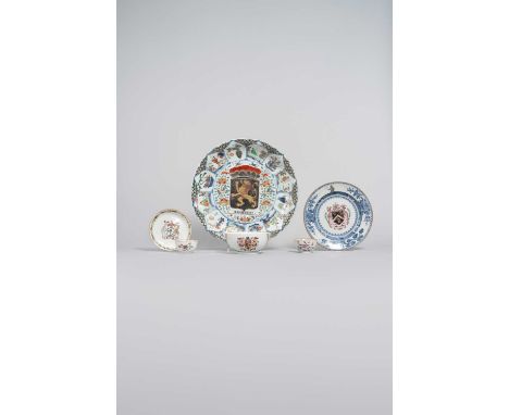 A COLLECTION OF CHINESE ARMORIAL PIECES 18TH CENTURYComprising: a famille verte charger with a large shield enclosing a lion 
