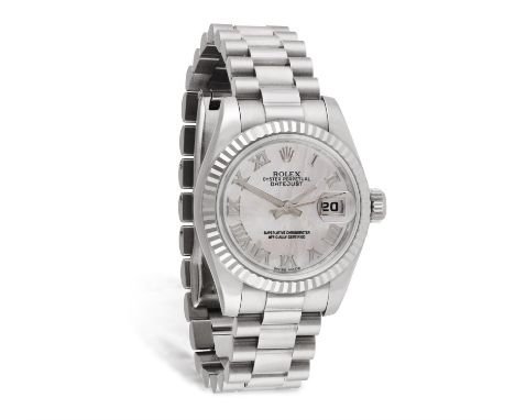 ROLEX: AN 18K GOLD AND MOTHER-OF-PEARL 'DATEJUST' WATCH, CIRCA 2007/2008The 31-jewel Cal-2235 automatic movement, circular mo
