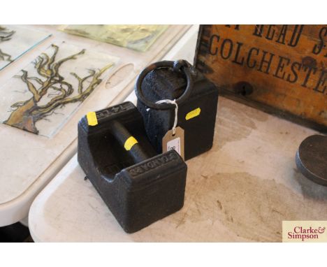 A 14lb weight and a 14lb ring weight 