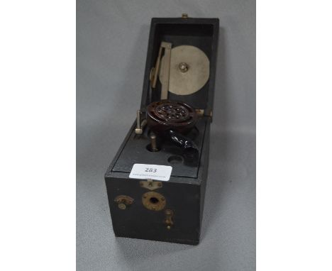Small 1930's Potable Gramophone Record Player 