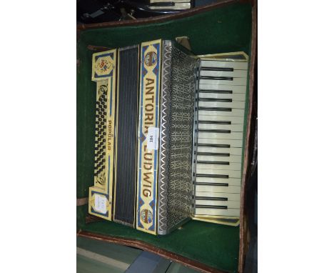 Antoria Ludwig Popular Accordion in Leather Case 