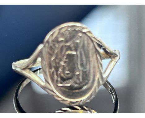 9ct Gold ring Size N 