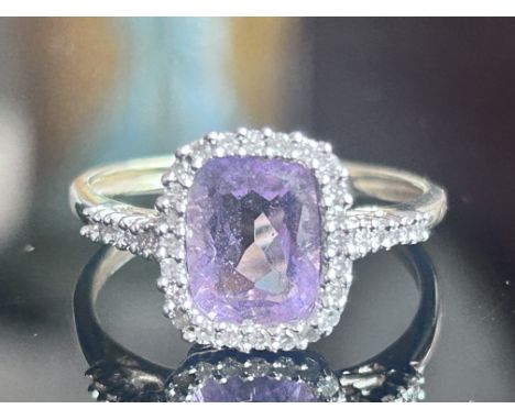 9ct Gold ring set with amethyst & diamonds Size U 2.7g 