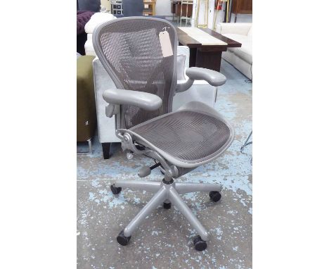 HERMAN MILLER AERON CHAIR TITANIUM, size B.