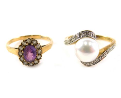 Two 9ct gold dress rings, comprising a cultured pearl and cz twist ring, ring size S, and a 9ct gold amethyst and diamond clu