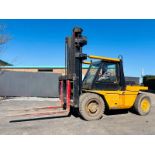 DCH DOH 12 TONNE 2 STAGE MAST LIFT *C/W 8FT TINES*11124 HOURS*