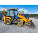 JCB 2CX 4WD BACKHOE DIGGER *YEAR 2010* C/W THREE IN ONE BUCKET* 3761 HOURS*
