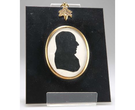 18TH CENTURY FRENCH SCHOOL PORTRAIT SILHOUETTE OF A GENTLEMAN Cut paper laid to card 7.5cm x 5.5cm