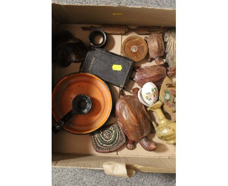MIXED LOT TO INCLUDE A MINIATURE NORWEGIAN BENTWOOD BOX, THREE WOODEN TURTLES, ENAMEL CANDLESTICK, HOLY BIBLE, TREEN FORK WIT