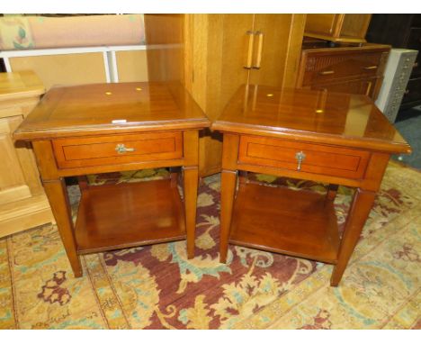 A PAIR OF MODERN LAMP TABLES WITH SINGLE DRAWERS W-55 CM (2)