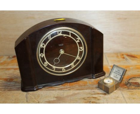 A VINTAGE SMITHS BAKELITE MANTLE CLOCK TOGETHER WITH A MINIATURE CLOCK
