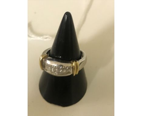 A 9ct bi-gold dress ring