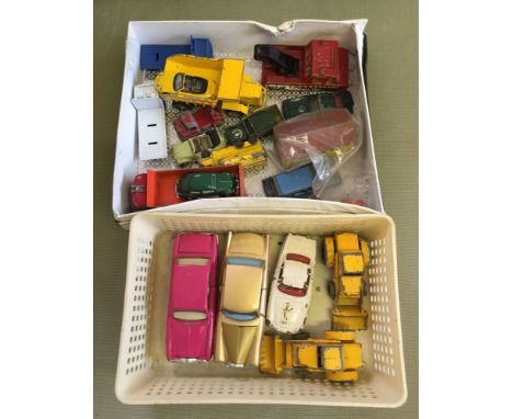 2 trays of mixed diecast to include Dinky 127 Rolls Royce Silver Cloud III, a Corgi Bentley Series 'T' and a Corgi Sains Volv