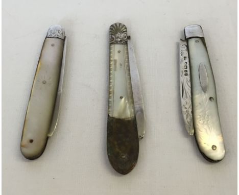 3 silver bladed fruit knives with mother of pearl handles (1 a/f) Sheffield 1873 (2) & 1912.
