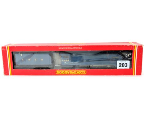 Hornby, 00 gauge, R.327- 'LNER 4-6-2 Loco 'Mallard' model locomotive, boxed.