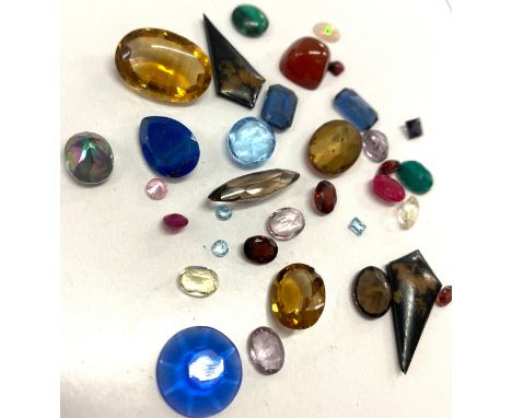 Large selection of loose stones to includes opal etc 