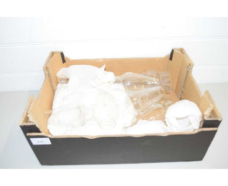 BOX OF VARIOUS CLEAR GLASS OIL LAMP CHIMNEYS