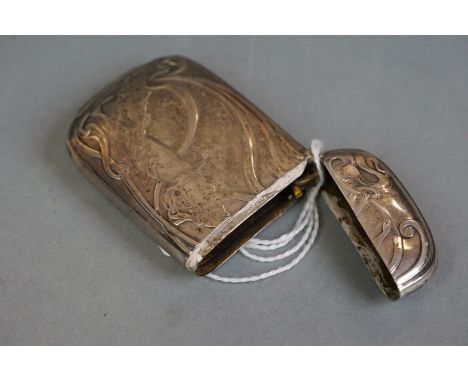 A vintage Art Nouveau sterling silver vesta case. 