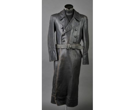 *Third Reich. A Wermacht Officer's leather overcoat, with leather knot button and felt lining, approx. 125 cm long  (1)
Amend