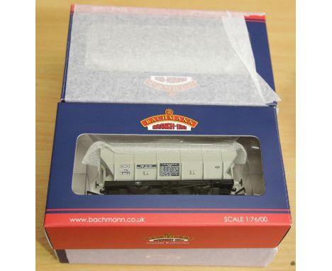 Four Bachmann 38-501 covered hopper wagon (Covhop) BR light grey ex/new boxed/shipping carton. P&amp;P Group 1 (£14+VAT for t