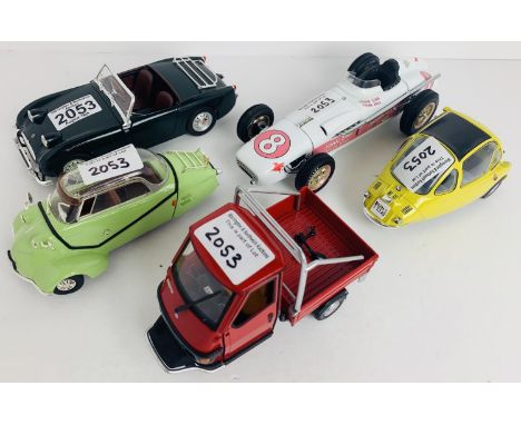 5x 1:18 Scale Diecast Model Cars - All Unboxed. P&amp;P Group 2 (£18+VAT for the first lot and £3+VAT for subsequent lots) 