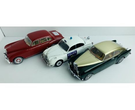 3x 1:18 Scale Diecast Model Cars - All Unboxed. P&amp;P Group 2 (£18+VAT for the first lot and £3+VAT for subsequent lots) 