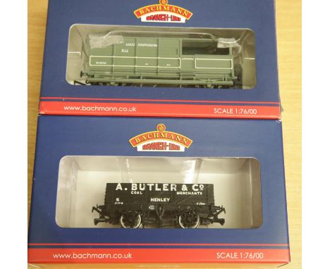 Bachmann wagons x 2 33-301G 20 ton toad brake loco Stafford Road in aid of Hinton Manor Group and 37-05 CT 5 plank butler. P&