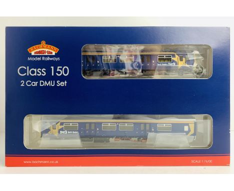 Bachmann OO Gauge 32-925 Class 150/1 DMU 'First Northwestern' - Boxed. P&amp;P Group 2 (£18+VAT for the first lot and £3+VAT 