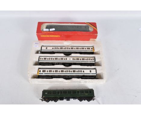 A PART BOXED LIMA OO GAUGE CLASS 117/2 THREE CAR D.M.U. SET, No.L149815, comprising motor car No.W51350, centre car No.W59484