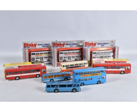 A QUANTITY OF BOXED AND UNBOXED DINKY TOYS BUS AND COACH MODELS, two boxed London Transport A.E.C. 'Red Arrow' single decker 